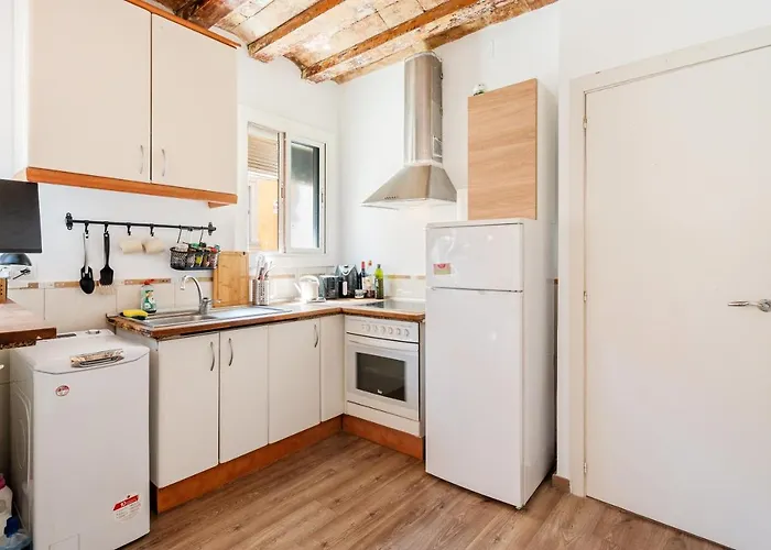 Beachside Bliss Charming 1-Bedroom, Barceloneta